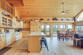 Pet-friendly Cabin < 1 Mi to Panguitch Lake!