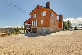 Pet-friendly Cabin < 1 Mi to Panguitch Lake!