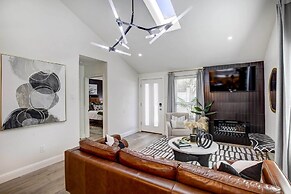 Stylish Allen Home Near Watters Creek Village