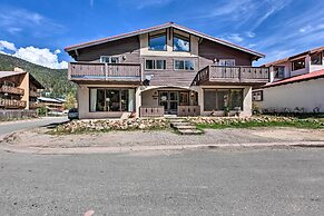 Cozy Red River Alpine Condo w/ Mountain Views