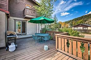 Cozy Red River Alpine Condo w/ Mountain Views