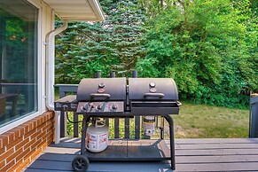 Charming Home w/ Pool + Deck ~ 9 Mi to Umich!
