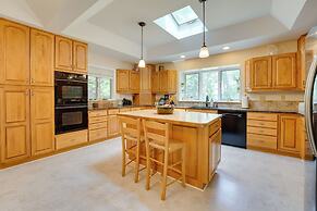 Charming Home w/ Pool + Deck ~ 9 Mi to Umich!