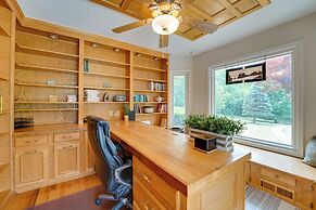 Charming Home w/ Pool + Deck ~ 9 Mi to Umich!