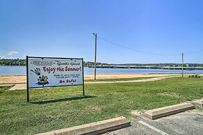 Eufaula Retreat w/ Lake Views: Walk to Marina