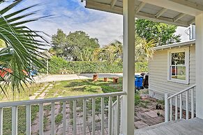 Haines City Studio: Walk to Shopping & Dining!