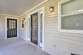 Haines City Studio: Walk to Shopping & Dining!