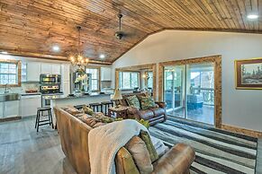 Otto Home w/ Fire Pit, Tree House & Hot Tub!