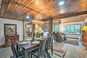 Otto Home w/ Fire Pit, Tree House & Hot Tub!