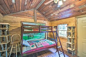 Otto Home w/ Fire Pit, Tree House & Hot Tub!