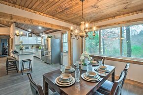 Otto Home w/ Fire Pit, Tree House & Hot Tub!