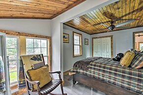 Otto Home w/ Fire Pit, Tree House & Hot Tub!