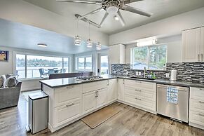 Lakefront Bremerton Vacation Rental w/ Deck!