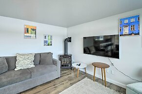 Lakefront Bremerton Vacation Rental w/ Deck!