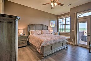 Luxe Branson Retreat w/ Mtn Views & Pool Access!