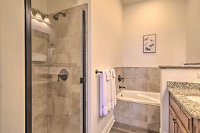 Luxe Branson Retreat w/ Mtn Views & Pool Access!