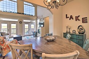 Luxe Branson Retreat w/ Mtn Views & Pool Access!