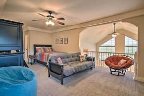 Luxe Branson Retreat w/ Mtn Views & Pool Access!