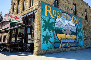 Suncadia Penthouse w/ Mountain & River Views!