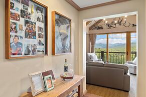 Suncadia Penthouse w/ Mountain & River Views!