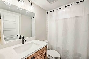 Newly-built Lakeside Gem w/ Community Perks!