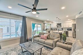 Peoria Oasis w/ Saltwater Pool & Putting Green!