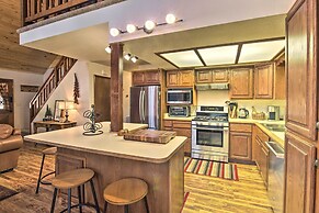 Rustic, Forest-view Retreat in Heber-overgaard!