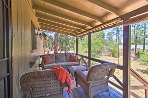 Rustic, Forest-view Retreat in Heber-overgaard!