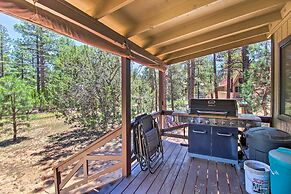 Rustic, Forest-view Retreat in Heber-overgaard!