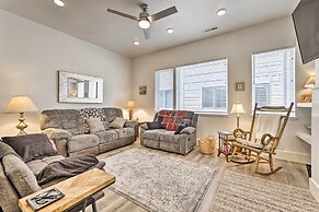 Boise Townhome w/ Rooftop Deck, 2 Mi to Downtown!