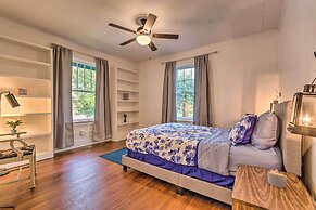 1 Mi to Bathhouse Row: Bright Hot Springs Home!