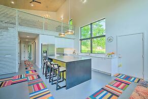 Luxe + Modern Home: 30mi to Saratoga Springs!