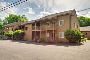 Lovely White Mountains Condo: Hike, Ski & Unwind!