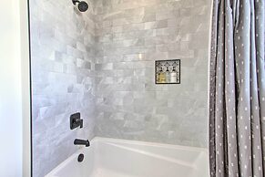 Exquisite Discovery Mtn Home w/ Sweeping Views!