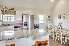Near State Parks & Dtwn: Quaint Sparta Home!