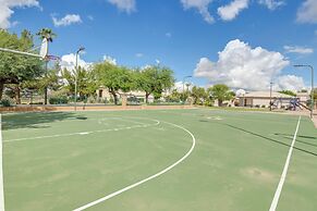 Pool & Golf Course Views: Family Home in Gilbert