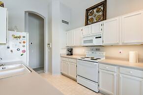 Pool & Golf Course Views: Family Home in Gilbert