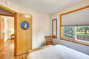 Sporty Blaine Home w/ Games ~ 2 Mi to Super Rink!