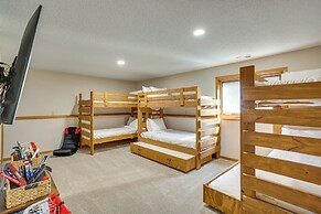Sporty Blaine Home w/ Games ~ 2 Mi to Super Rink!