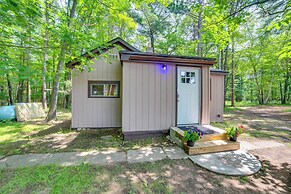 Sunroom, Deck & Grills: Marquette Cottage!