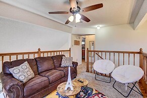 4 Mi to Joe Pool Lake: Home in Grand Prairie