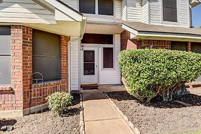 4 Mi to Joe Pool Lake: Home in Grand Prairie