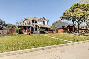 4 Mi to Joe Pool Lake: Home in Grand Prairie