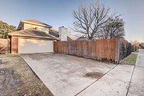 4 Mi to Joe Pool Lake: Home in Grand Prairie