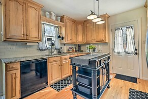 Berkeley Springs Vacation Home w/ Fire Pit!