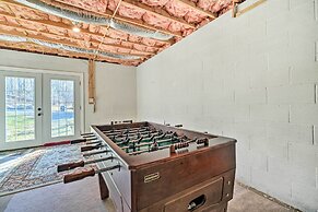 Berkeley Springs Vacation Home w/ Fire Pit!