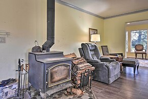 Pet-friendly La Center Home ~ 6 Mi to Casinos