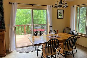 Cave Bay Vacation Rental w/ Game Room!