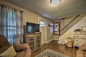 Cozy Goshen Farmhouse ~ 9 Mi to Amish Acres