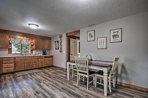 Cozy Goshen Farmhouse ~ 9 Mi to Amish Acres